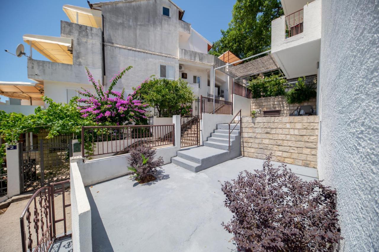 Apartments Vjera Petrovac na moru Exterior foto