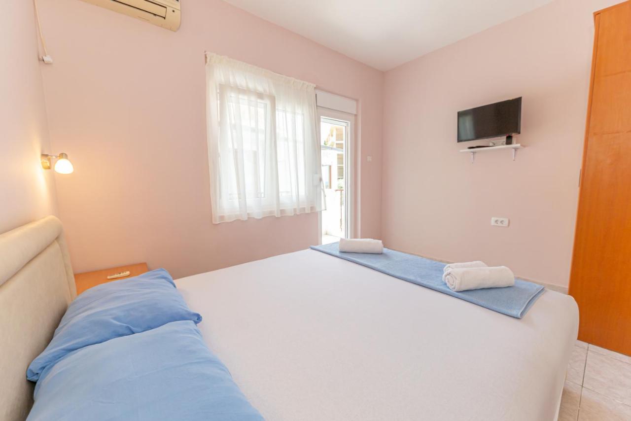 Apartments Vjera Petrovac na moru Exterior foto