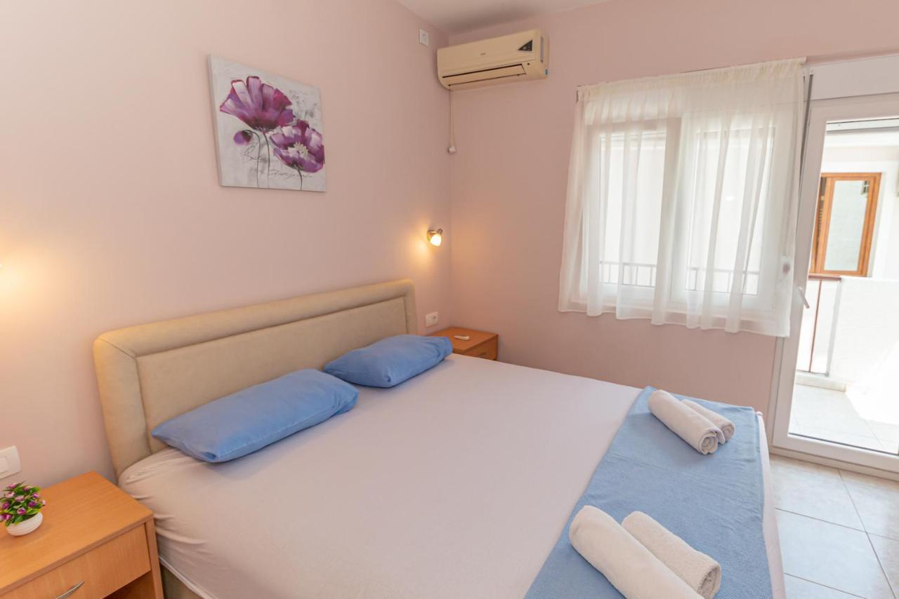 Apartments Vjera Petrovac na moru Exterior foto