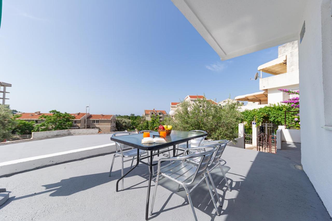 Apartments Vjera Petrovac na moru Exterior foto