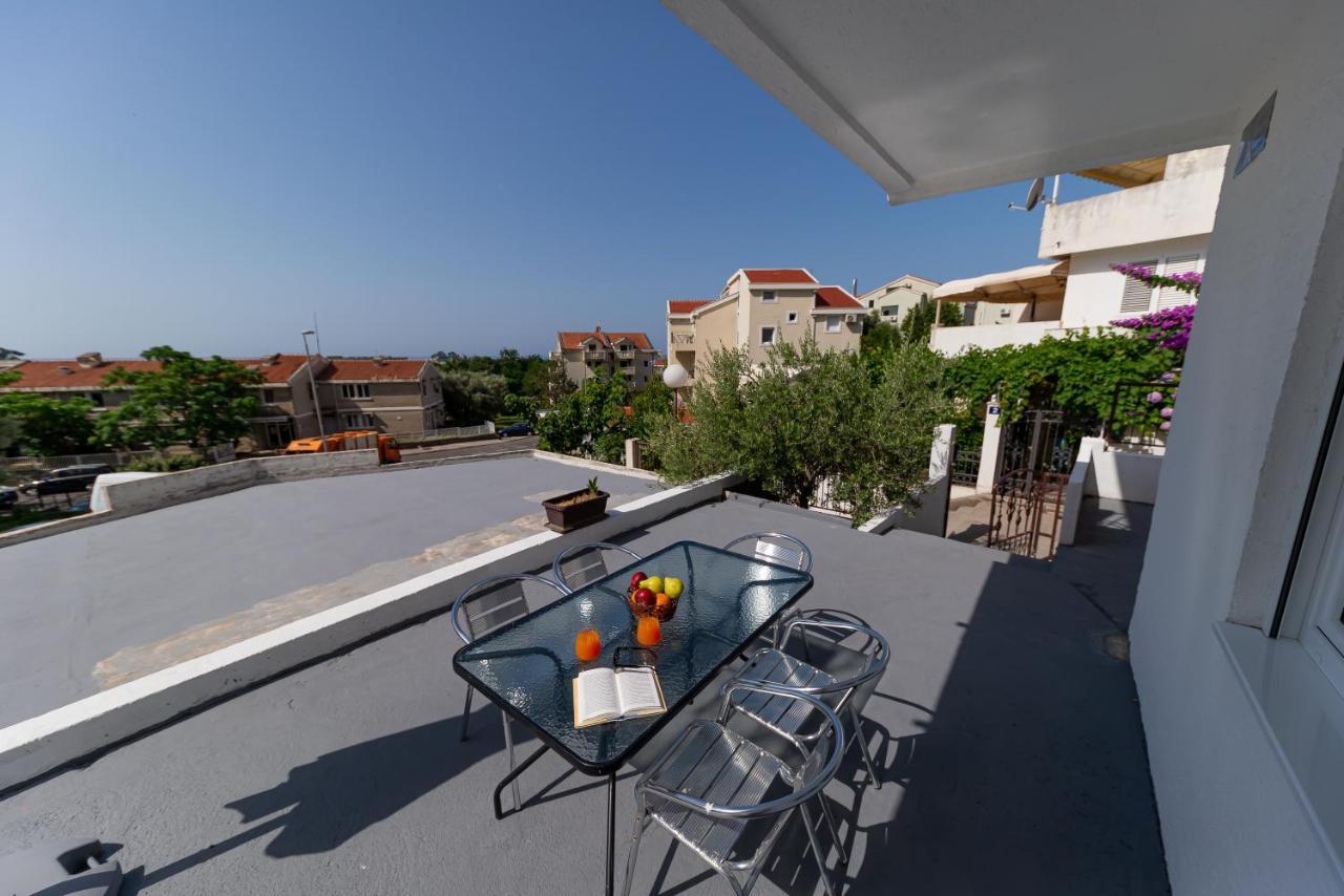 Apartments Vjera Petrovac na moru Exterior foto
