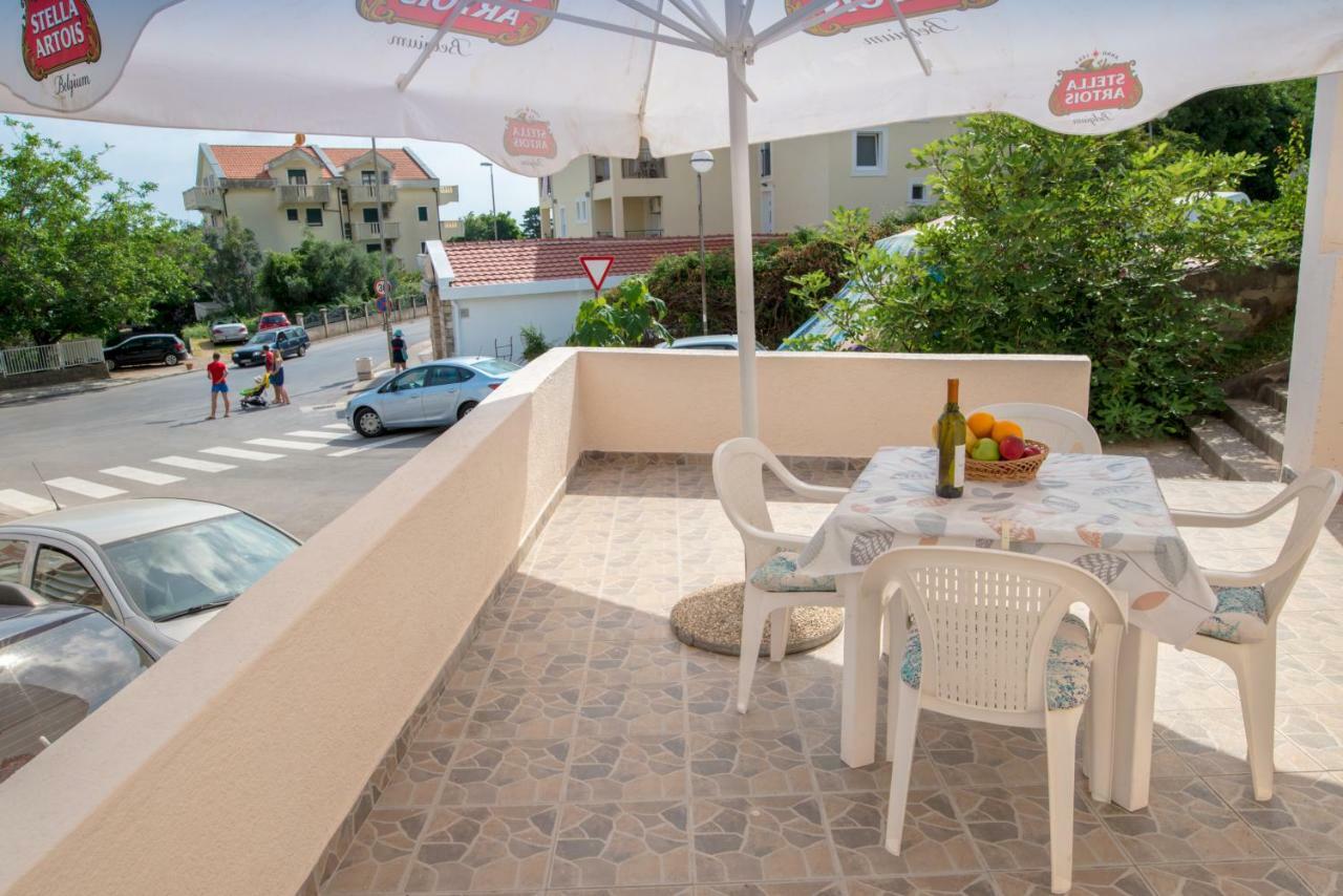 Apartments Vjera Petrovac na moru Exterior foto